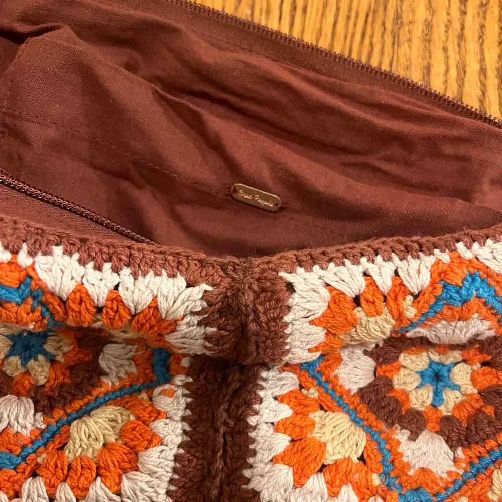 Free people handmade granny squares brown catch me crochet tote - Picture 4 of 5